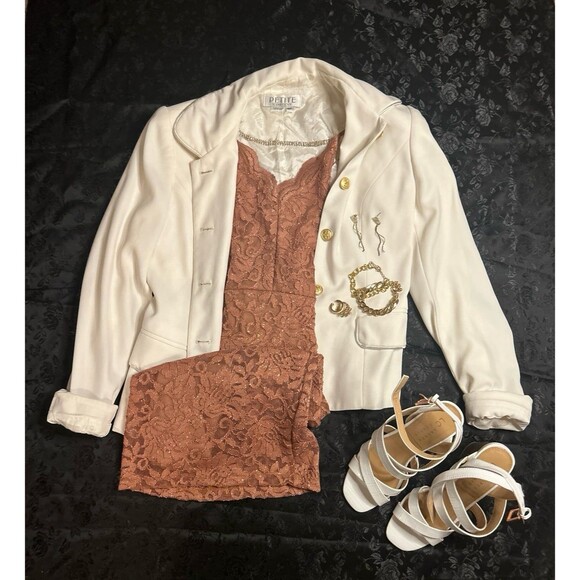 Windsor Dresses & Skirts - Sparkly tan dress
